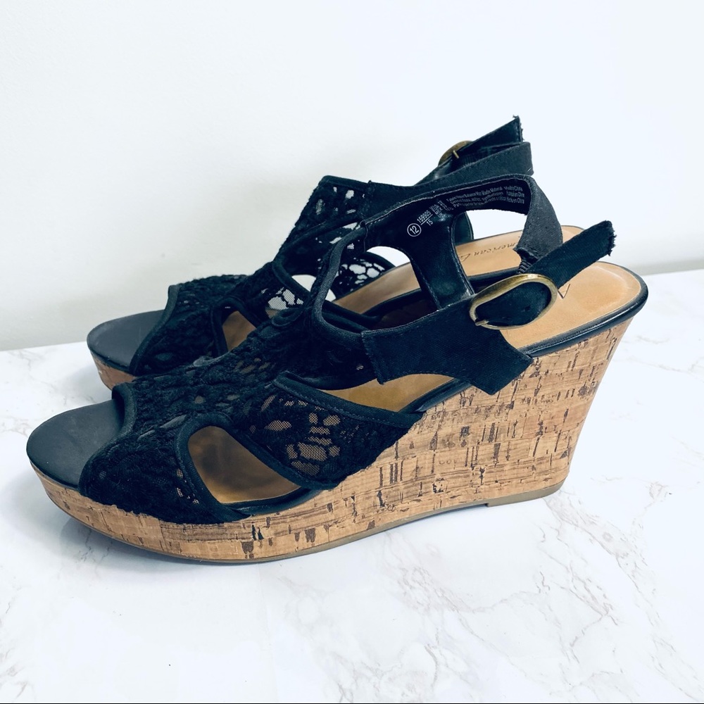 American Eagle 12 Wedge Platform Sandal Eyelet